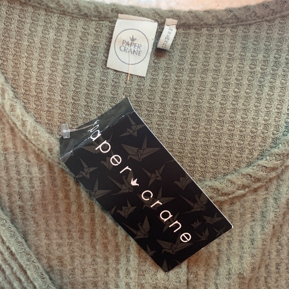 🌸 Paper Crane Sweater NWT Size Small - Picture 3 of 4